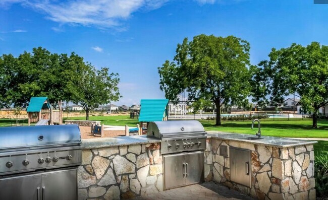 Building Photo - 17835 Plow Horse Ln