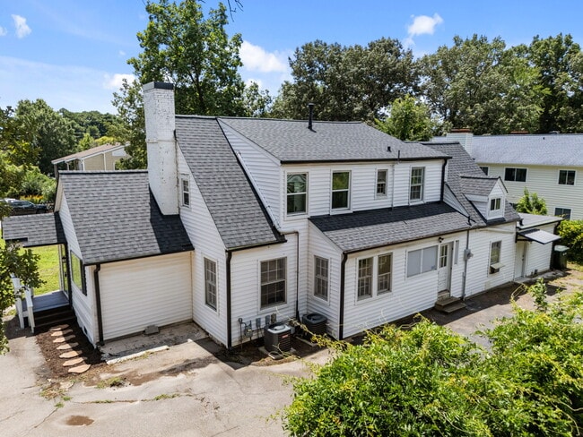 Building Photo - 806 Gorman St