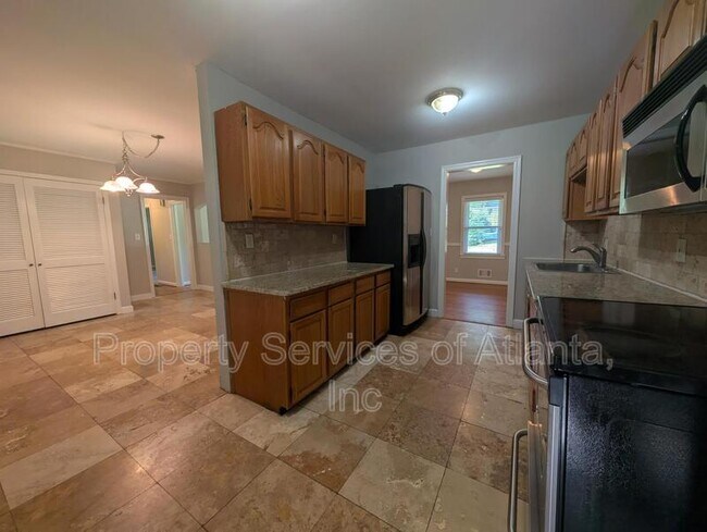 Building Photo - 1061 Homewood Ct