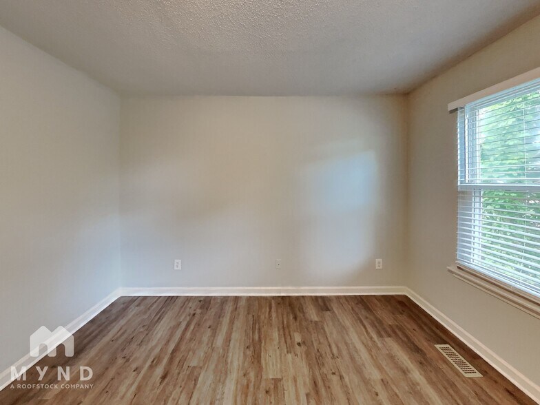 Building Photo - 134 Mayflower Cir