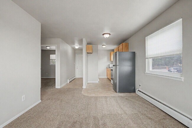 Building Photo - 1163 Cree Dr