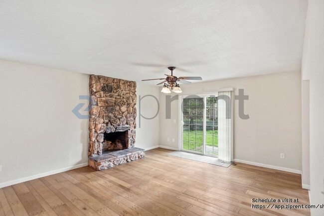 Building Photo - 808 Tremont Ct