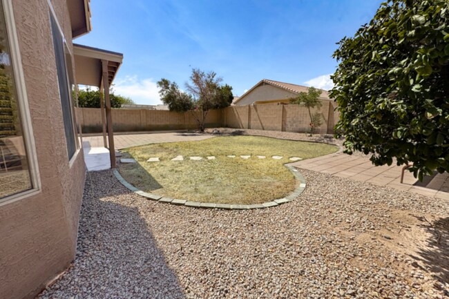 Building Photo - 3Bed/2Bath House in Avondale! Ready for Immediate Move-In! – RV GATE!