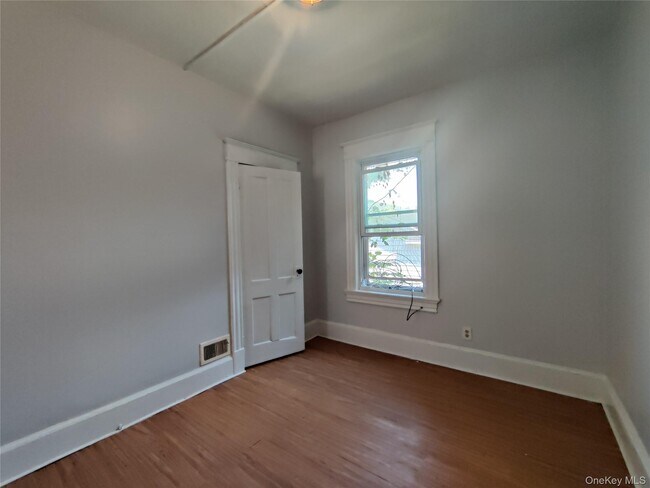 Building Photo - 85 N Hamilton St