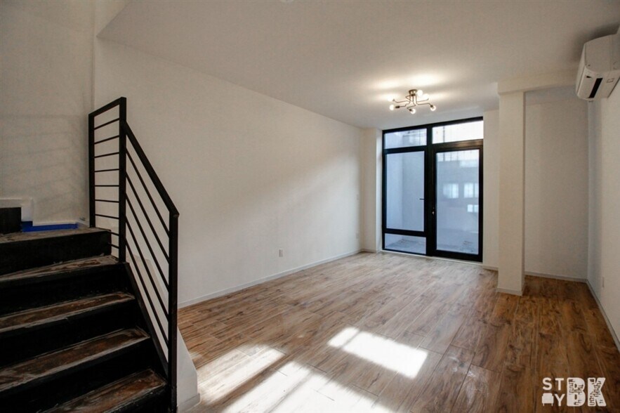 Building Photo - 610 Myrtle Ave