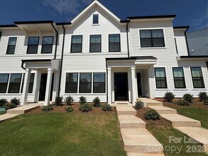 Building Photo - 6514 Harlech St
