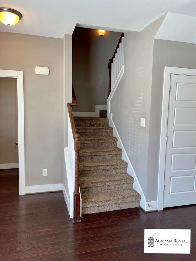 Building Photo - Townhome for rent in Chelsea!  Available to View Now!!!  DEPOSIT PENDING!!!