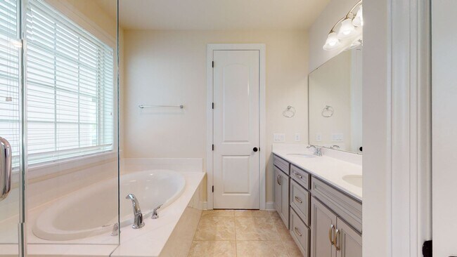 Building Photo - 6429 Raffia Rd