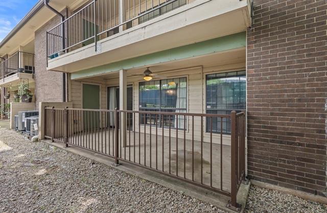 Building Photo - 2505 Wedglea Dr