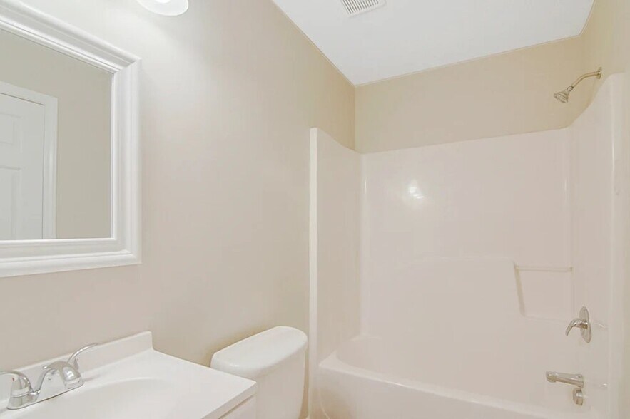 Building Photo - 3705 Wyndcliff Court