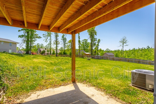 Building Photo - 8128 Fallen Maple Dr