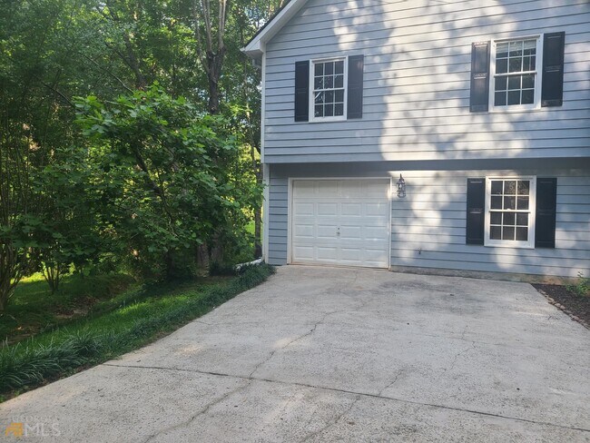 Building Photo - 127 Welcome Wood Dr