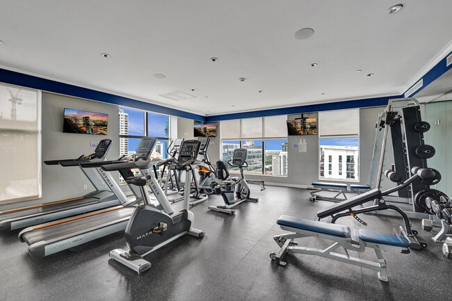 Building Photo - 350 SE 2nd St