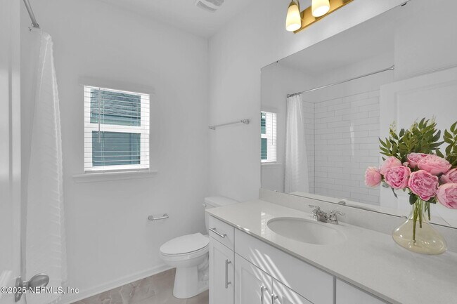 Building Photo - 147 Holly Forest Dr
