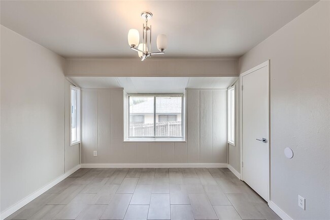 Building Photo - 506 Stonebridge Dr