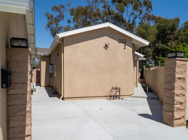 Building Photo - 25173 Vista Fusco