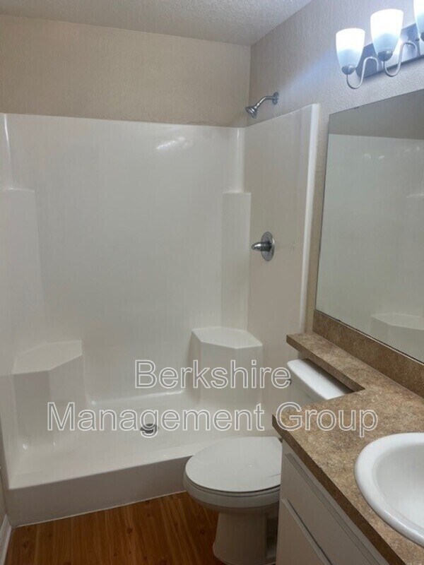 Building Photo - 1106 Brook Meadow Dr