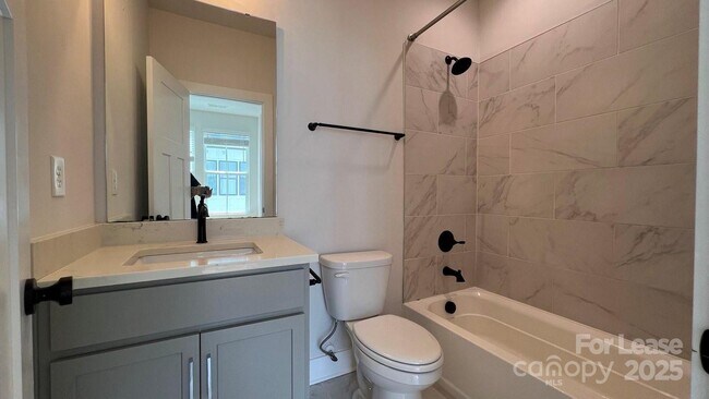 Building Photo - 608 Old Dominion Dr
