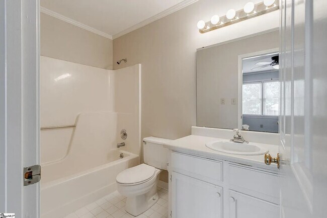 Building Photo - 9 Hillington Pl