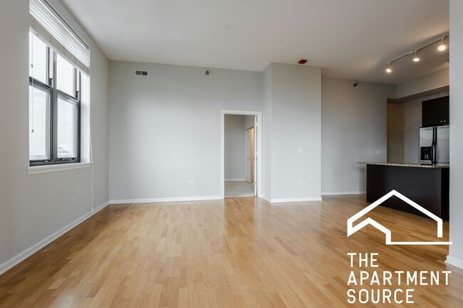 Building Photo - 1464 S Michigan Ave