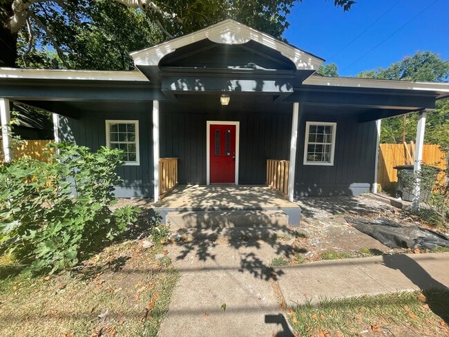 Building Photo - 307 N Buffalo St