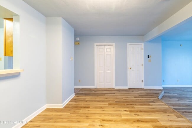 Building Photo - 136 Durwood Rd