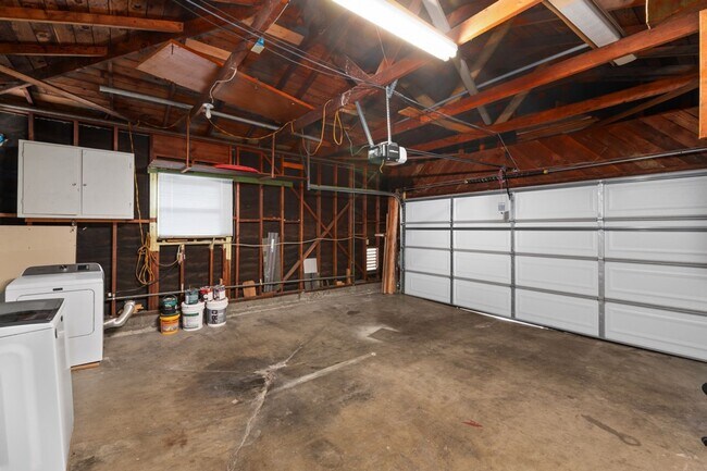 Building Photo - Attached garage!