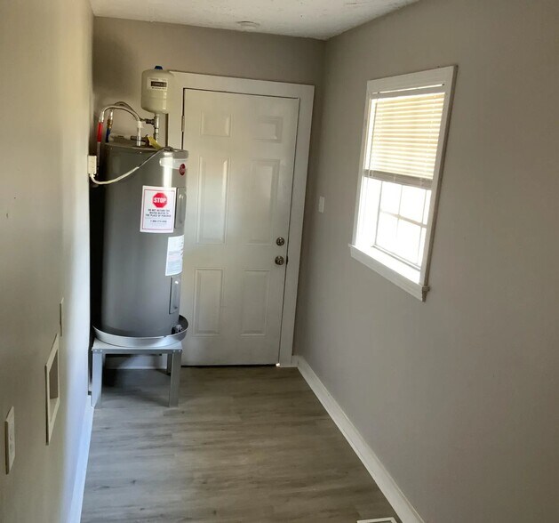 Building Photo - 219 Stonewall St