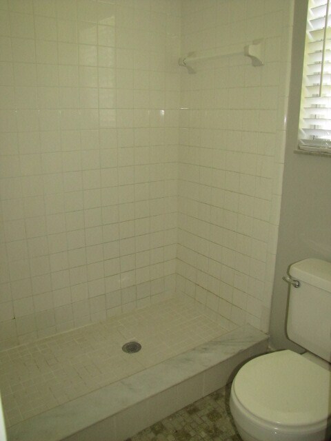 Building Photo - 3/2 in the Heart of Orange Park
