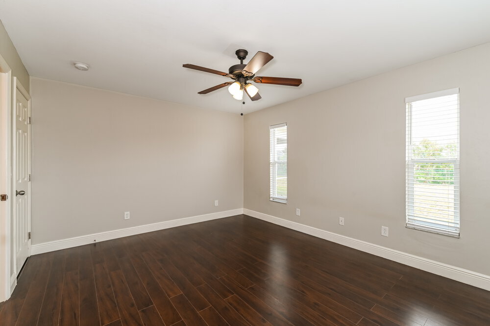 Building Photo - 845 SW 37th Ln