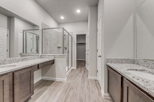 Building Photo - Gorgeous 3/2.5 on cul-de-sac in Cibolo wit...