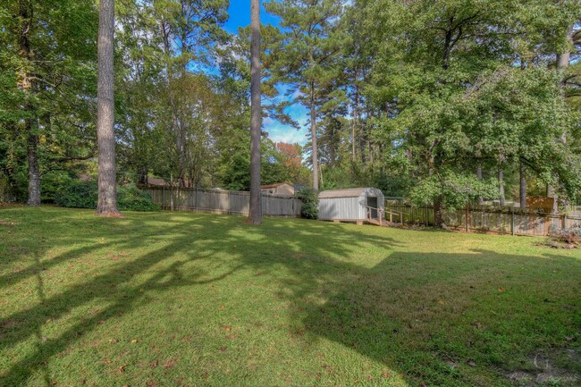 Building Photo - Haughton Home