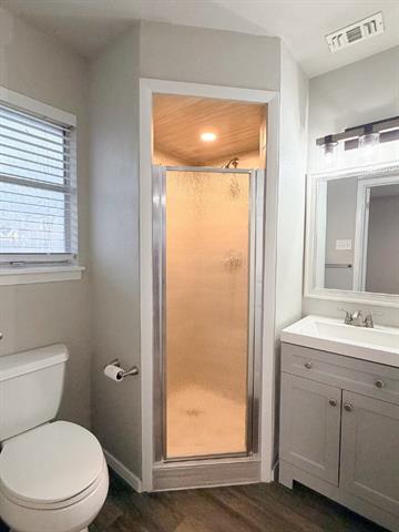 Building Photo - 549 NW Hillery St