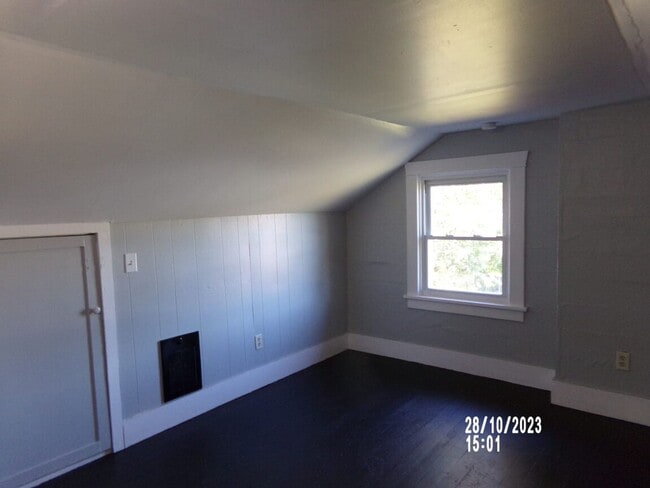 Building Photo - 3bd 1ba W/Garage