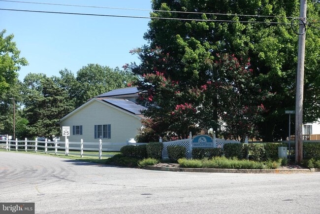 Building Photo - 6006 Bridgepointe Dr