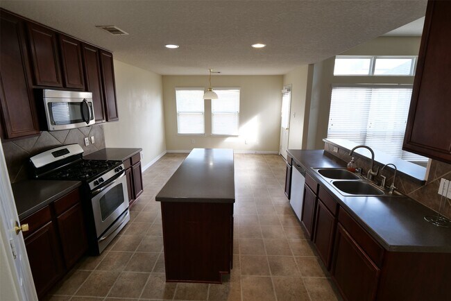 Building Photo - 22314 Spring Crossing Dr