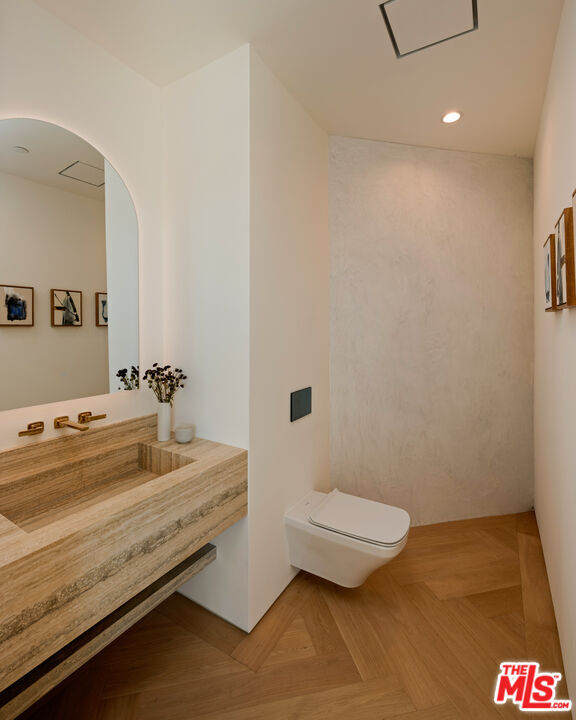 Building Photo - 3699 Alta Mesa Dr