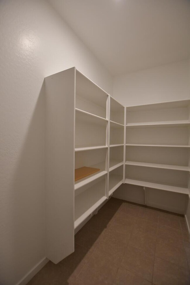 Building Photo - 4021 E Caitlin Dr