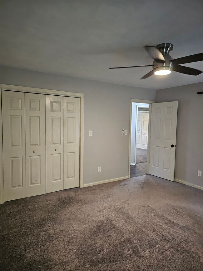 Building Photo - 803 Haskins Dr