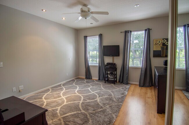 Building Photo - 504 Capistrano Dr