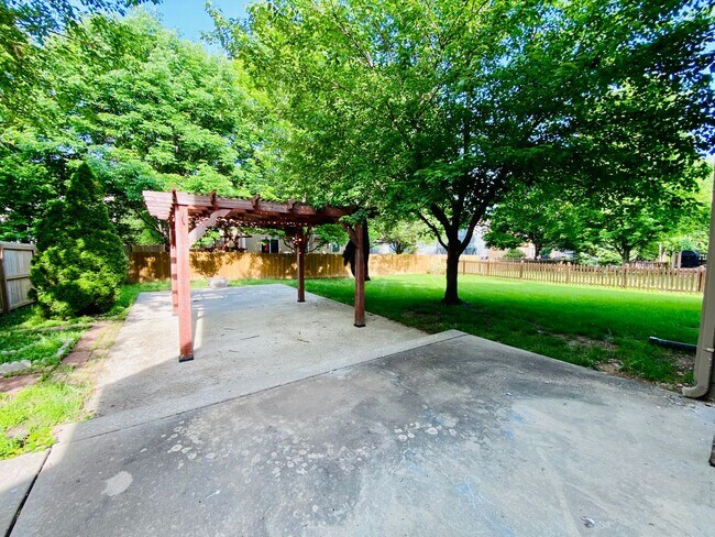 Building Photo - {15808} Hampton Place Two Story Home + Finished Basement + Three Car Garage + Blue Valley HS