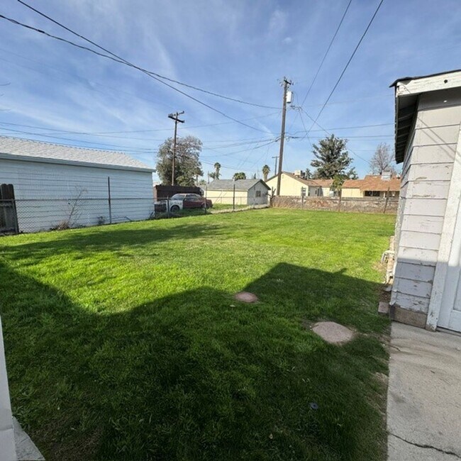 Building Photo - 2612 Belle Ter