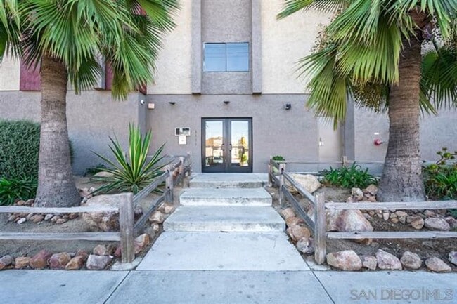 Building Photo - Remodeled Condo in Normal Heights!