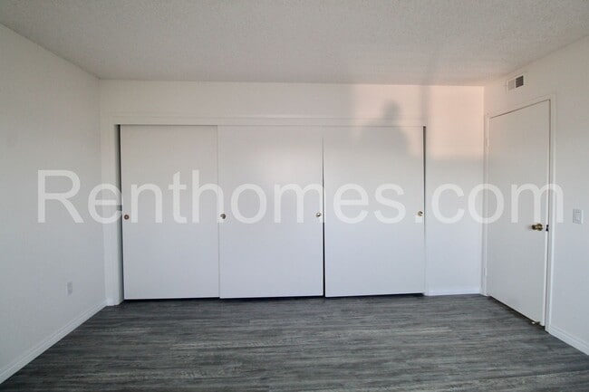 Building Photo - 15519 Andorra Way