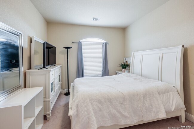 Building Photo - 18211 Branson Falls