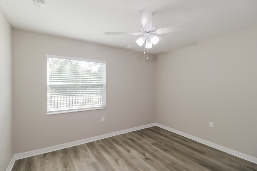 Building Photo - 13700 Whitby Rd