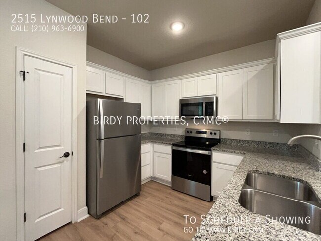Building Photo - 2515 Lynwood Bnd