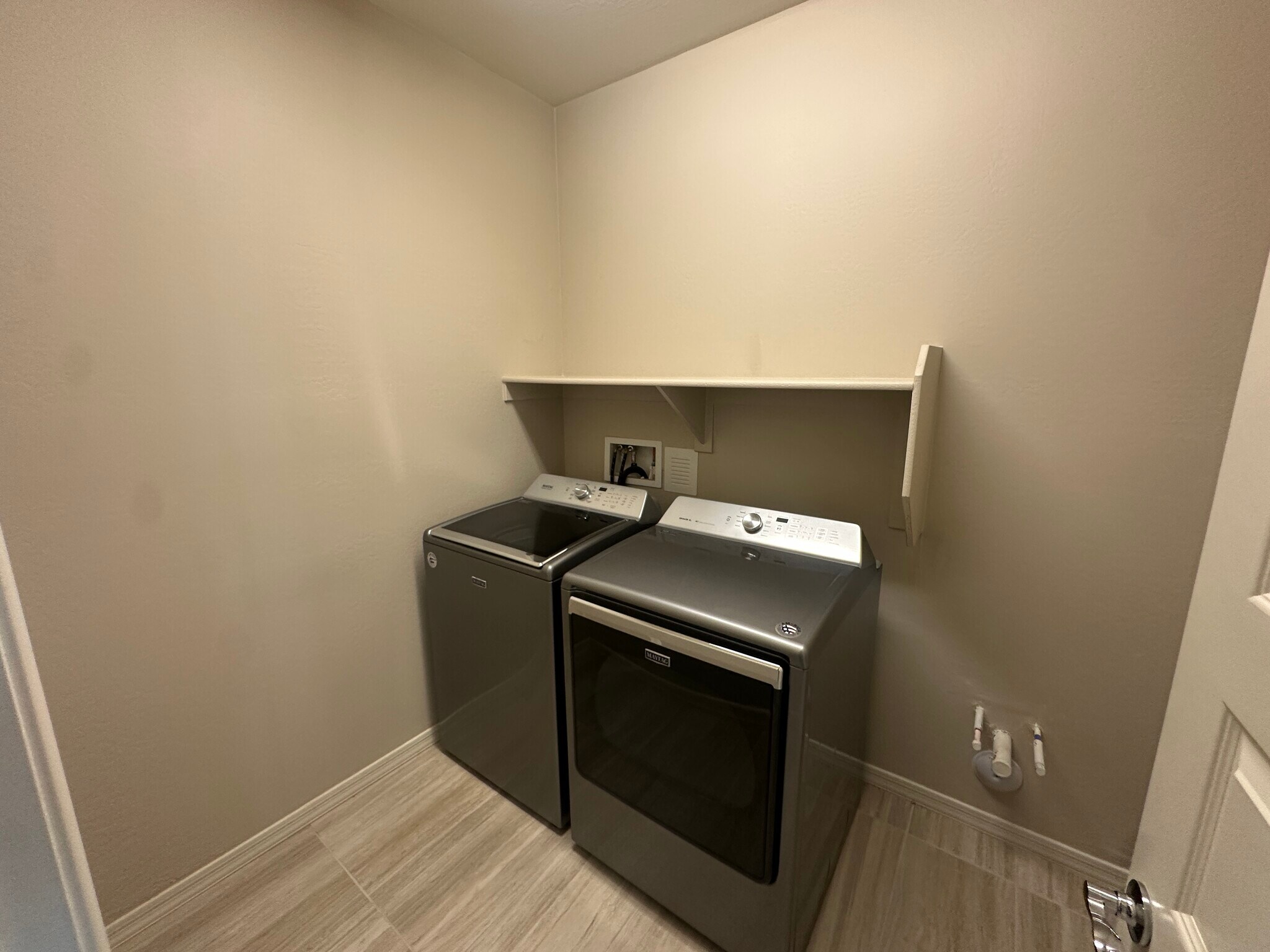 Building Photo - 2518 W Novak Way