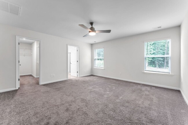 Building Photo - Elegant 3BR/2.5BA Home with Loft & 2-Car Garage in Persimmon Hill $2,075/mo rent