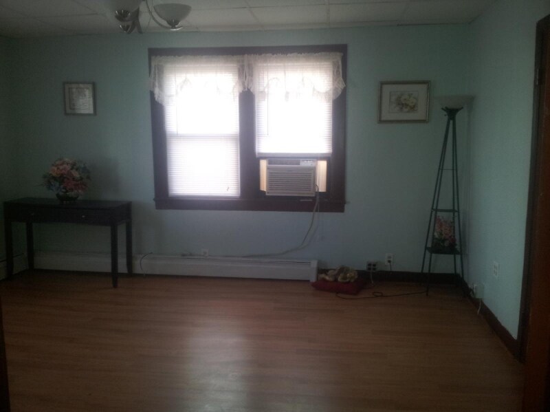 Building Photo - 919 W Camplain Rd